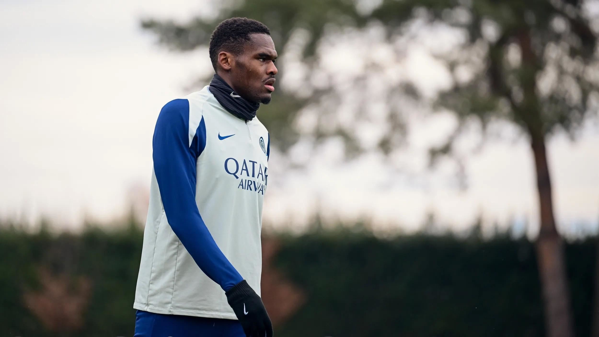  国米官方：博尼左膝轻微扭伤，将在下周接受进一步评估