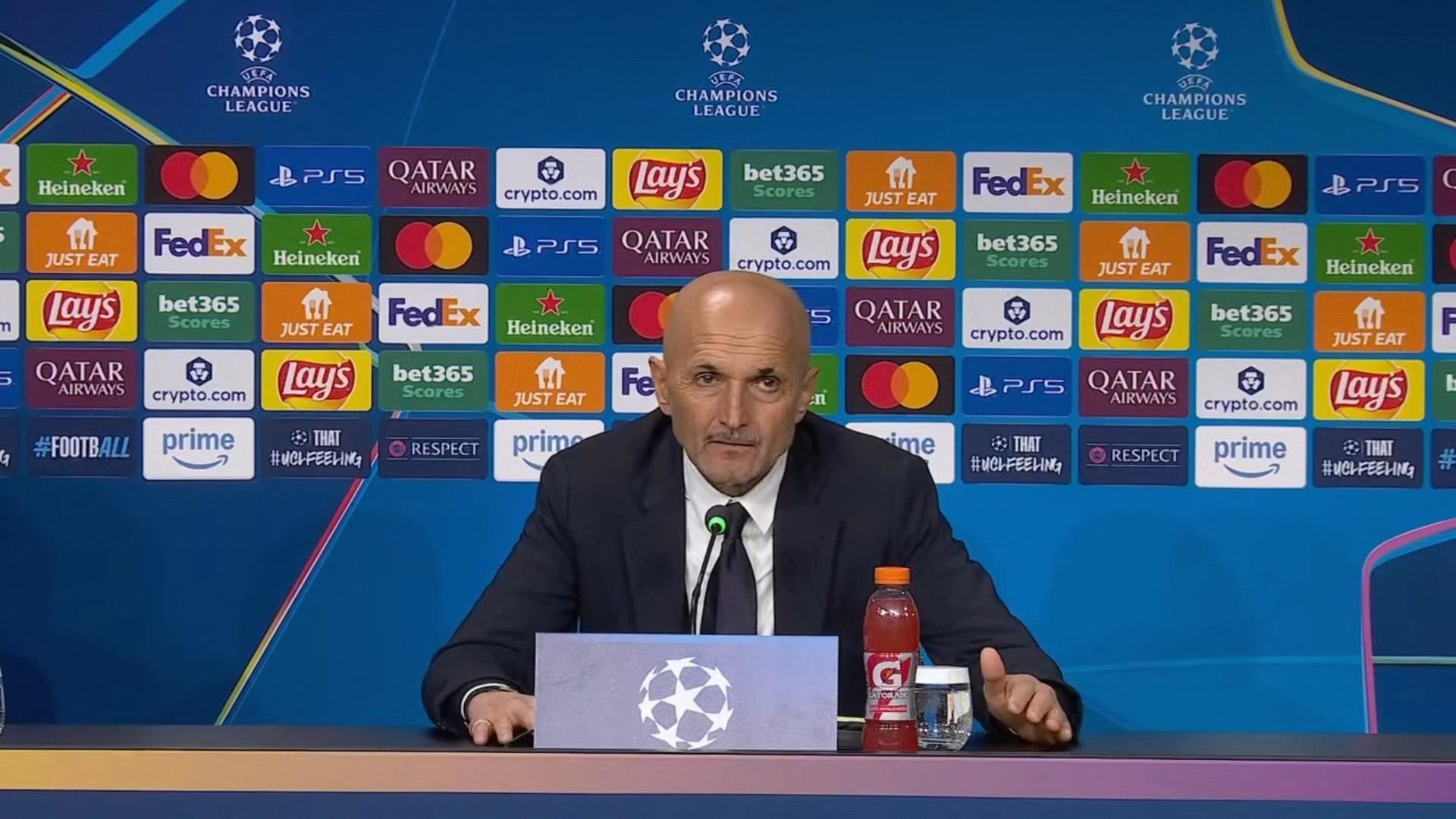  斯帕莱蒂：和球迷争执？只要有人传球失误他就喊让我换人