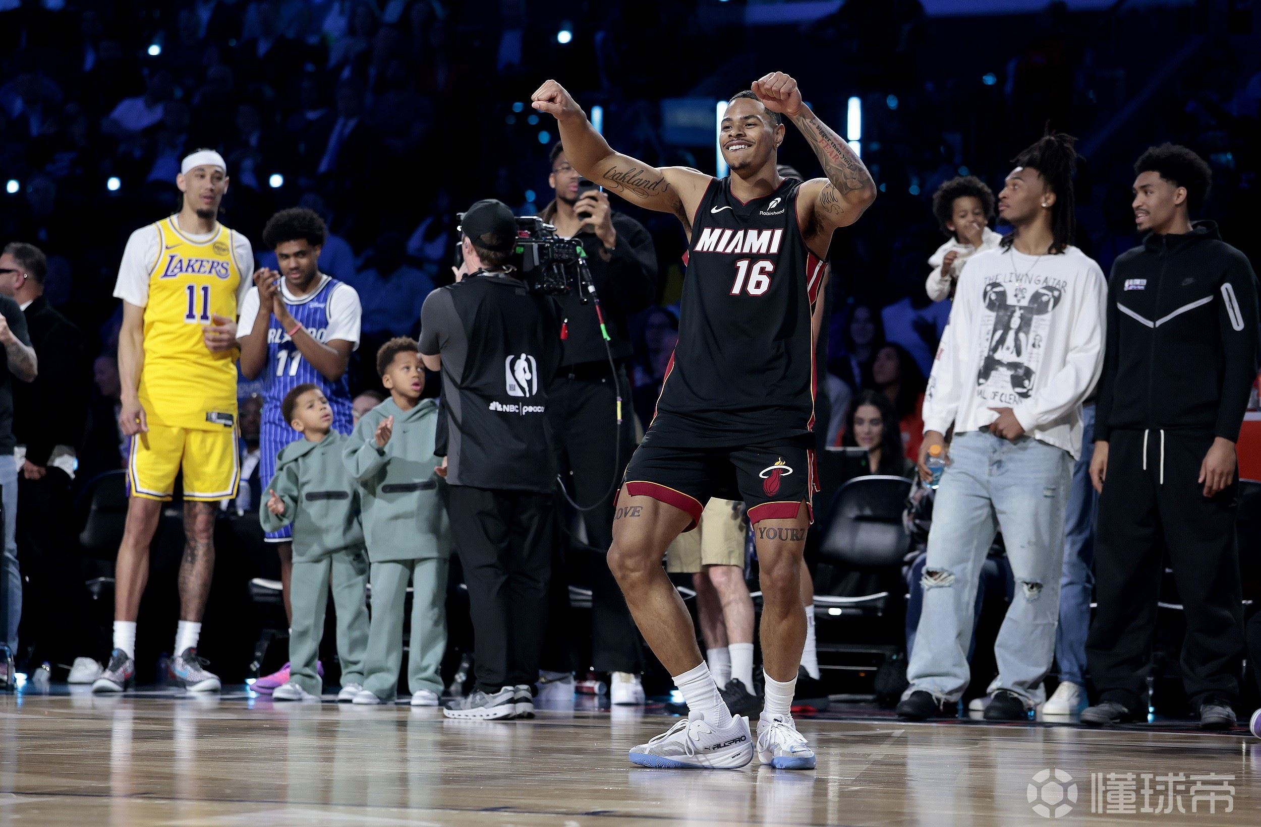  全部垮掉，球迷态度：怎么评价如今的NBA扣篮大赛？